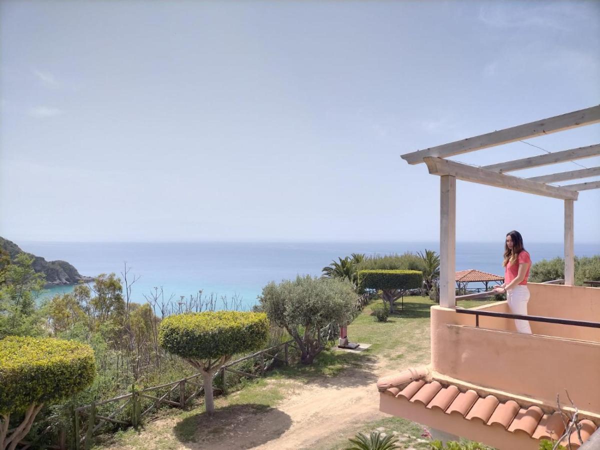 Residence Esmeraldo Capo Vaticano Exterior foto